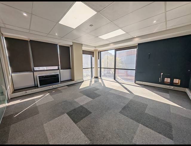 551M² OFFICE TO LET IN RANDJESPARK